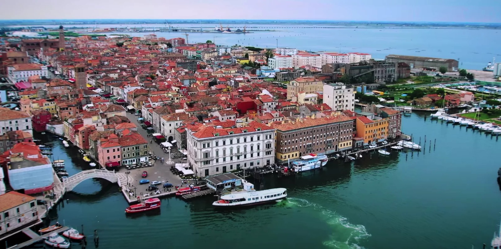 Veduta di Chioggia da Ponte Vigo al tramonto
